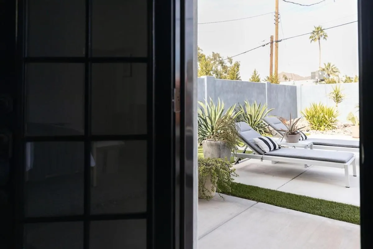 Modern Industrial-Near Old Town Villa Scottsdale Holiday home